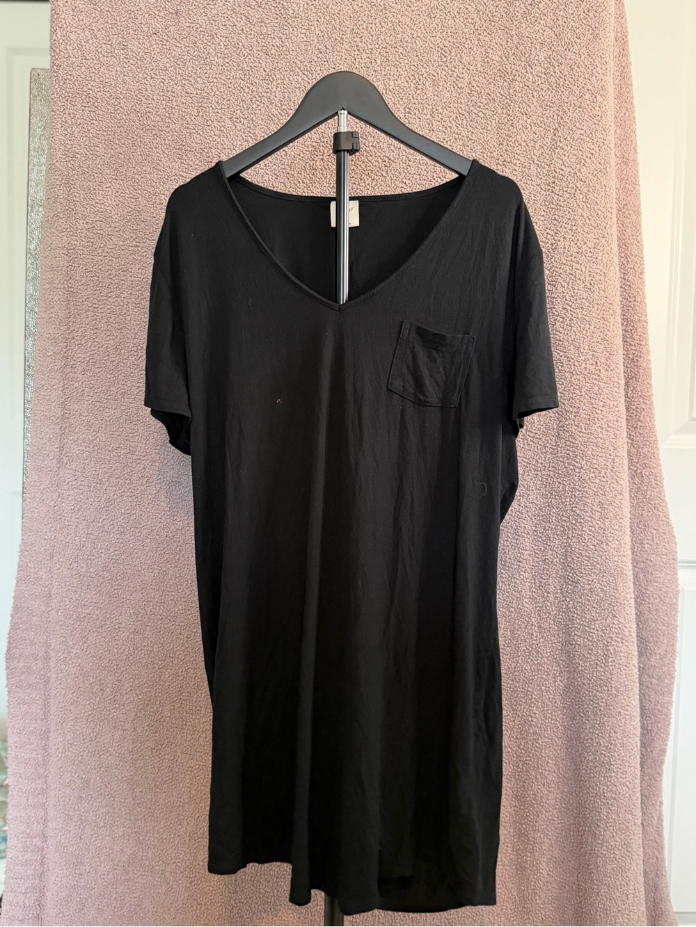 Soma Black V-Neck Short Sleeve Pocket Tee
